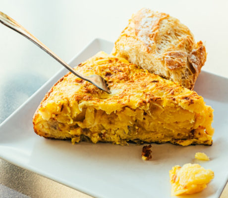 Tortilla de Patatas en Aceite de Pimientos