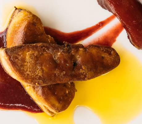 Foie plancha con Mermelada de Higos, Ciruelas y Melocotón al Vino Tinto