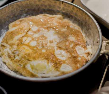 Tortilla de Patata con Bacalao, Chalotas y Puerros
