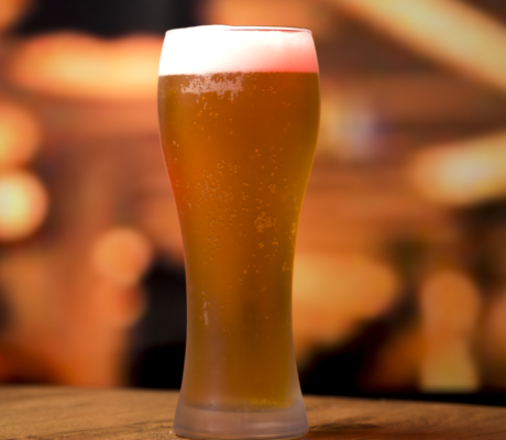 Cerveza Ginger Bull con Lima