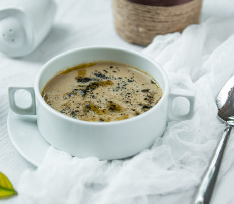 Crema de Champiñones, Aceite Silvestre y Trufa negra