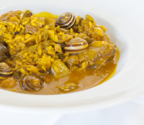Arroz con Pollo y Caracoles