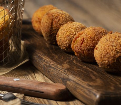 Croquetas de Bacalao Confitado y Mayonesa de Pil-Pil