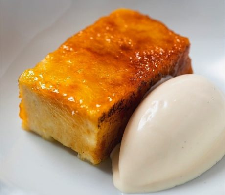 Torrija de Brioche, Crema de Almendras al Zacapa y Helado