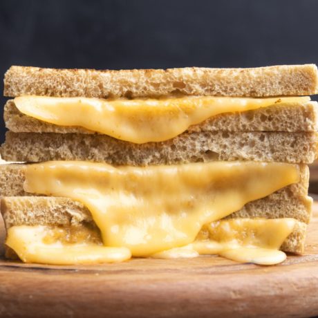 Sandwich de Cheddar en Tres Texturas