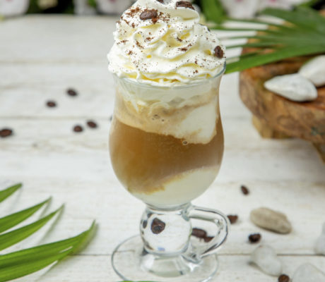 Café Bombón con Licor de Café y Crema de Whisky