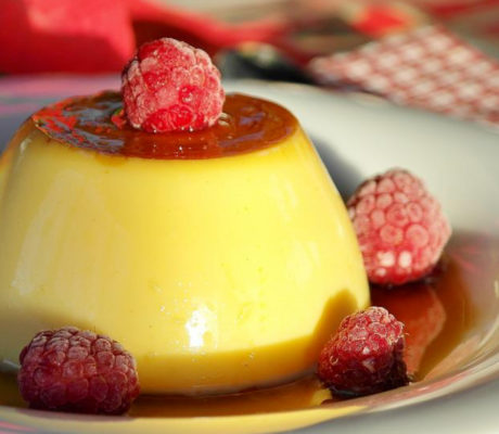 Flan de Queso y Vainilla con Frambuesas