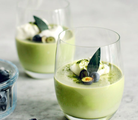 Tiramisú de Té Matcha y Pistacho con Crema de Savoiardi y Chocolate Blanco