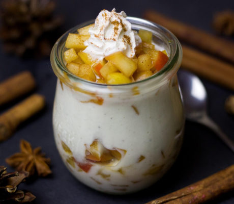 Tarta en vaso de Compota Manzana y Melocotón con Yogur de Vainilla anisado