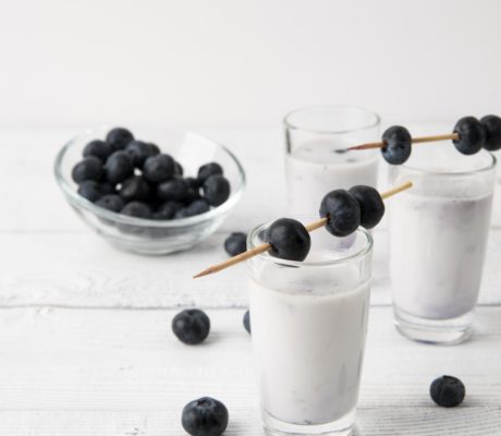 Coctel Crema de Amaretto con Arándanos