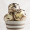 Helado de Chocolate Blanco con Cookies y Huesitos