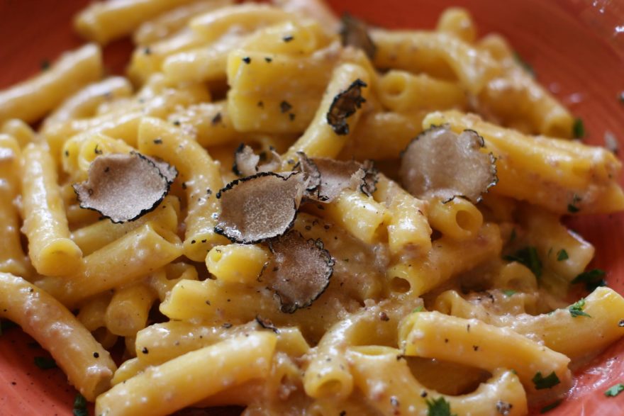 Pasta Ziti al Ajillo de Trufas 