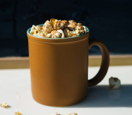 Café Carajillo ligero con Leche de Palomitas al Caramelo