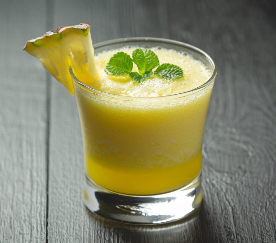 Cocktail de Ron Piña, Lima y - Chefeel.com