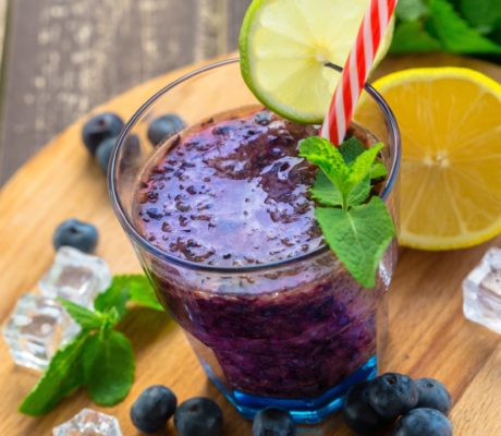 Mojito de Arándanos Moras y Menta