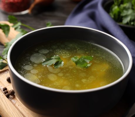 Caldo de Pollo casero