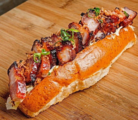 Panceta Lacada a la Sidra en Bollo con Salsa Ali-Oli al Caramelo de Soja