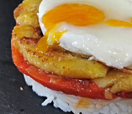 Arroz a la Cubana con Plátano