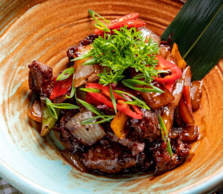 Cordero en Salsa de Hierbas Agridulces