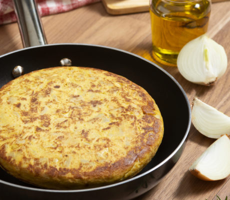 Tortilla de Patata con Cebolla