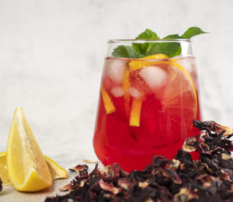 Té Helado de Hibiscus con Limón