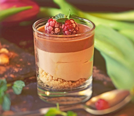 Tarta en Vaso de Jijona con Crema de Chocolate