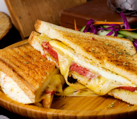 Sandwich de Sobrasada, Pepperoni y Quesos