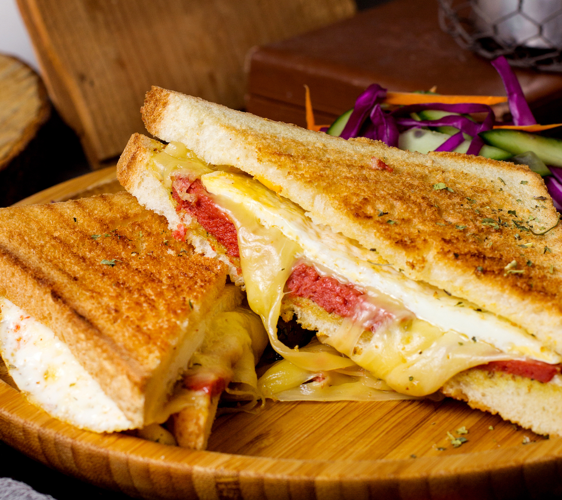 Sandwich de Sobrasada, Pepperoni y Quesos