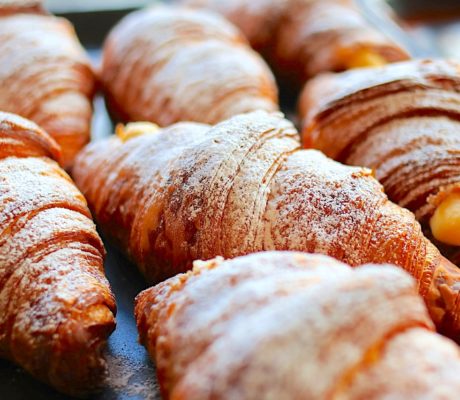 Croissant Mini Relleno de Crema de Almendra