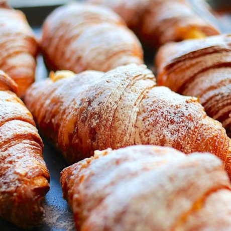 Croissant Mini Relleno de Crema de Almendra