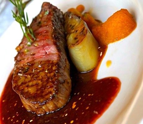 Tapa de Solomillo Lechal en Salsa