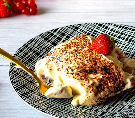 Tiramisú de Chocolate Blanco con Fresas