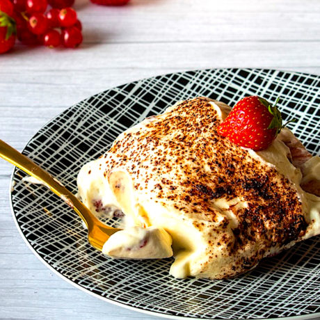 Tiramisú de Chocolate Blanco con Fresas