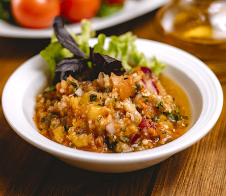 Ensalada de Asados con Vinagreta de Jugo Tostado y Hierbas Frescas