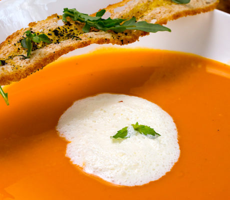 Crema de Calabaza, Zanahoria y Naranja con Espuma de yogur