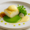 Merluza con Holandesa Aireada, Esencia Marina y Toques Vegetales