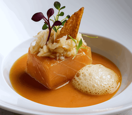 Salmón Ahumado al Romero con Txangurro y Jugo Ligado de Membrillo Asia