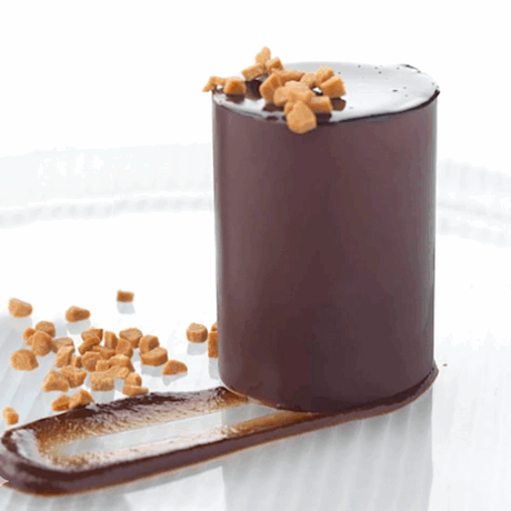 Mousse de Chocolate y Caramelo Salado con Glaseado Brillante