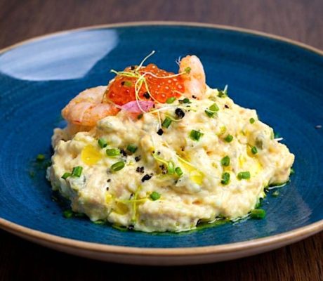 Ensaladilla de Gambas al Ajillo con Mayonesa de Piparras