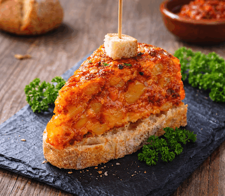 Tortilla de Patata con Sobrasada y Cebolla Caramelizada a la Miel