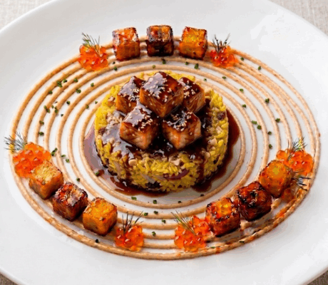 Salmón Glaseado con Arroz Jazmín Especiado