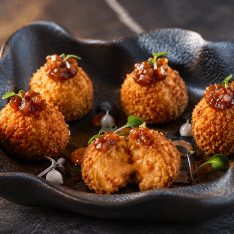 Croquetas de Sobrasada con Cebolla Caramelizada a la Miel