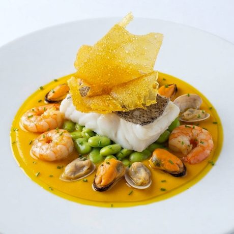 Pescado en Amarillo con Almejas, Mejillones y Gambas al Ajillo al Vermút