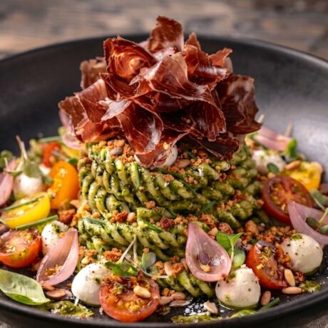 Ensalada de Pasta Ibérica al Pesto